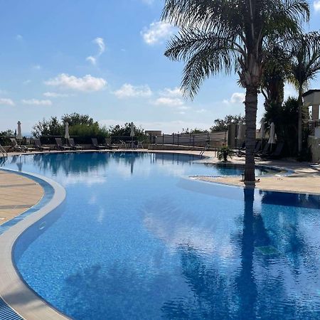Eleona'S Royal Gardens By Yiota - Luxury 2 Bed Apartment In Exclusive Complex ペイヤ エクステリア 写真