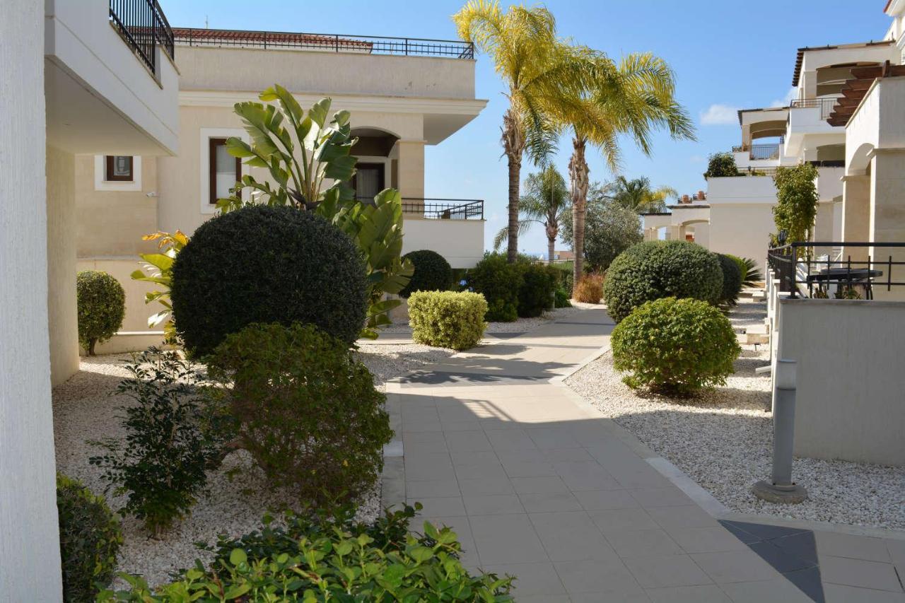 Eleona'S Royal Gardens By Yiota - Luxury 2 Bed Apartment In Exclusive Complex ペイヤ エクステリア 写真