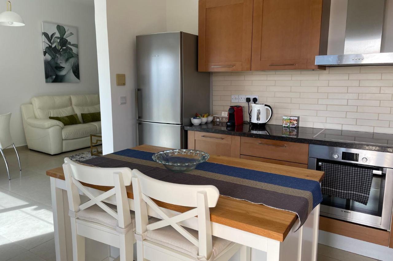 Eleona'S Royal Gardens By Yiota - Luxury 2 Bed Apartment In Exclusive Complex ペイヤ エクステリア 写真